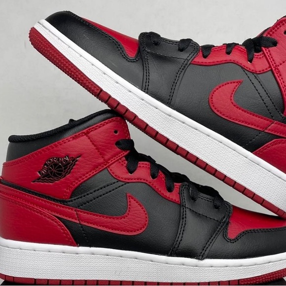 Nike Air Jordan 1 Retro Mid GS “Banned/Bred” WOMENS 6.5 🖤❤️ - Picture 2 of 10